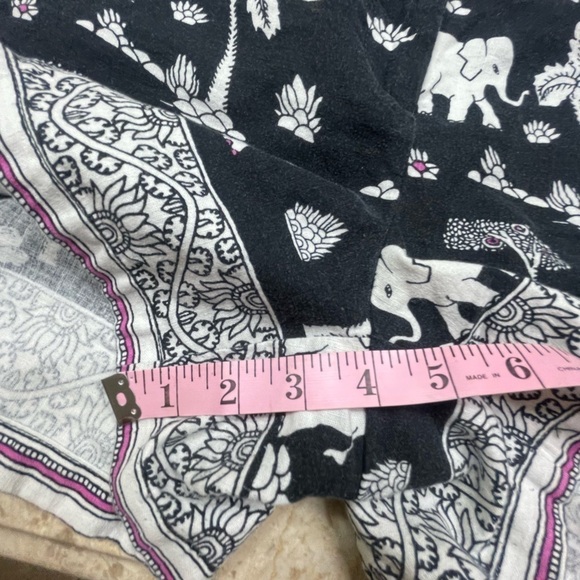 Good used condition loft Rivera shorts. Sz 8 - Picture 10 of 10